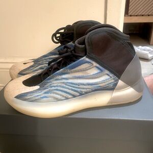 Yeezy quantum frozen blue